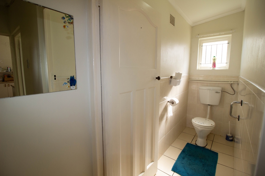4 Bedroom Property for Sale in Gansbaai Central Western Cape